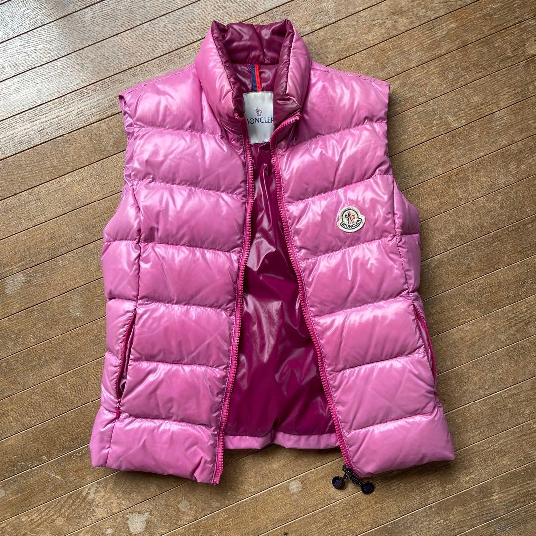モンクレール　ベスト（全体的に色褪せあり）