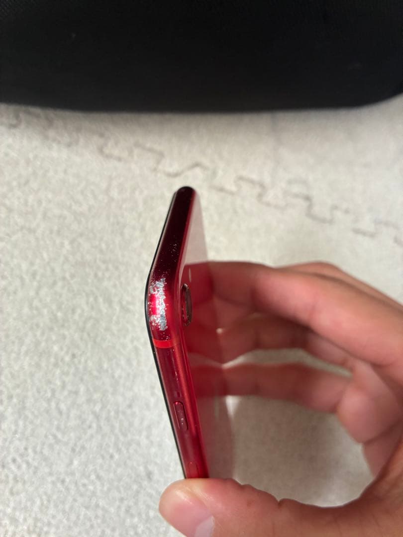 iPhone se第2世代　レッド64GB