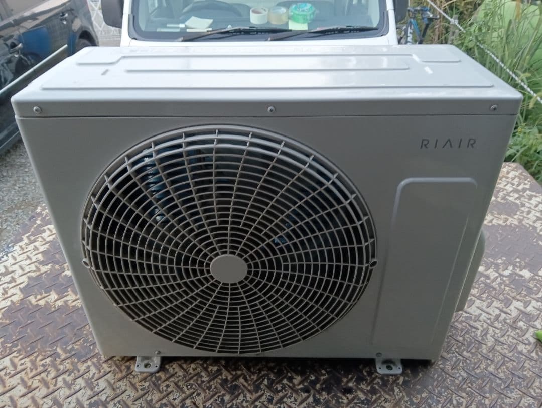 ヤマダオリジナル・ ルームエアコン 6畳用 YHAーS22N－W・2023年製