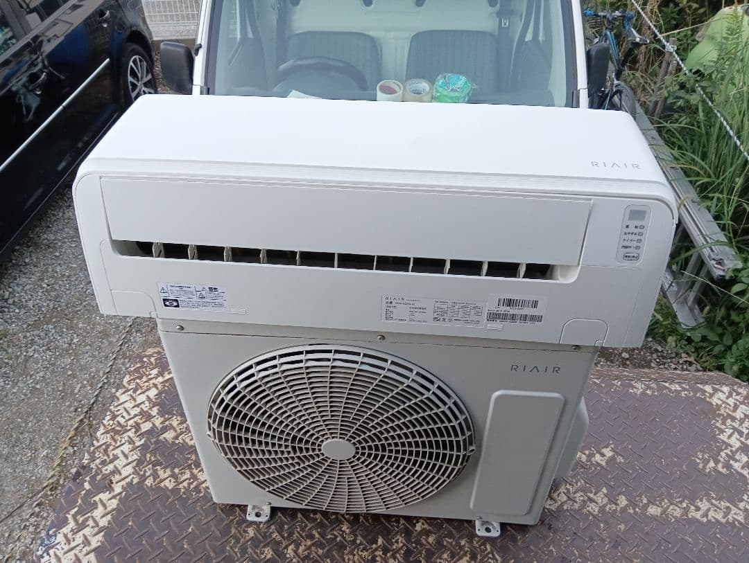 ヤマダオリジナル・ ルームエアコン 6畳用 YHAーS22N－W・2023年製