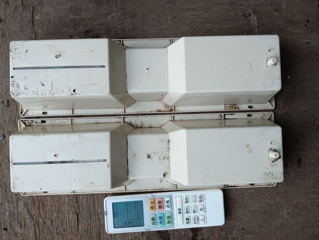 ヤマダオリジナル・ ルームエアコン 6畳用 YHAーS22N－W・2023年製