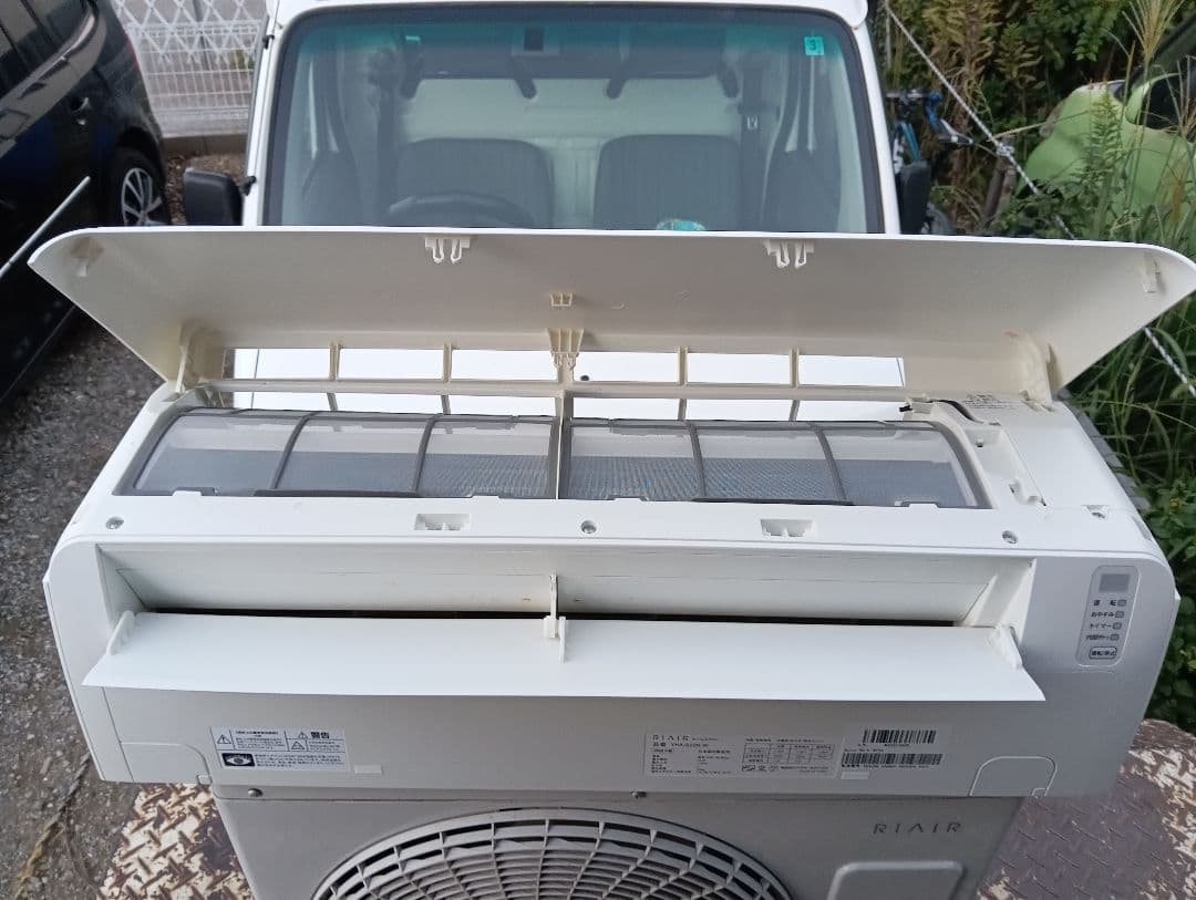 ヤマダオリジナル・ ルームエアコン 6畳用 YHAーS22N－W・2023年製