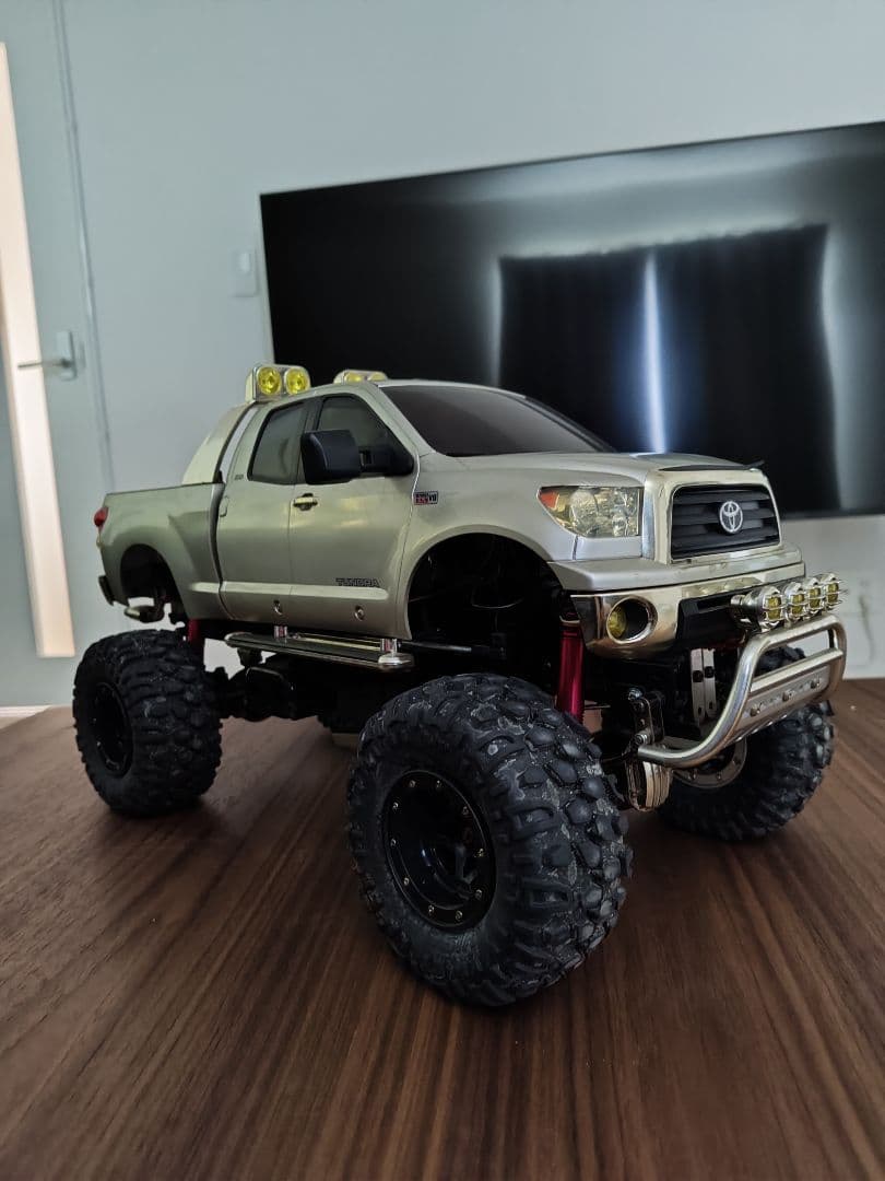 トヨタ・タンドラ　ハイリフト フルオペ