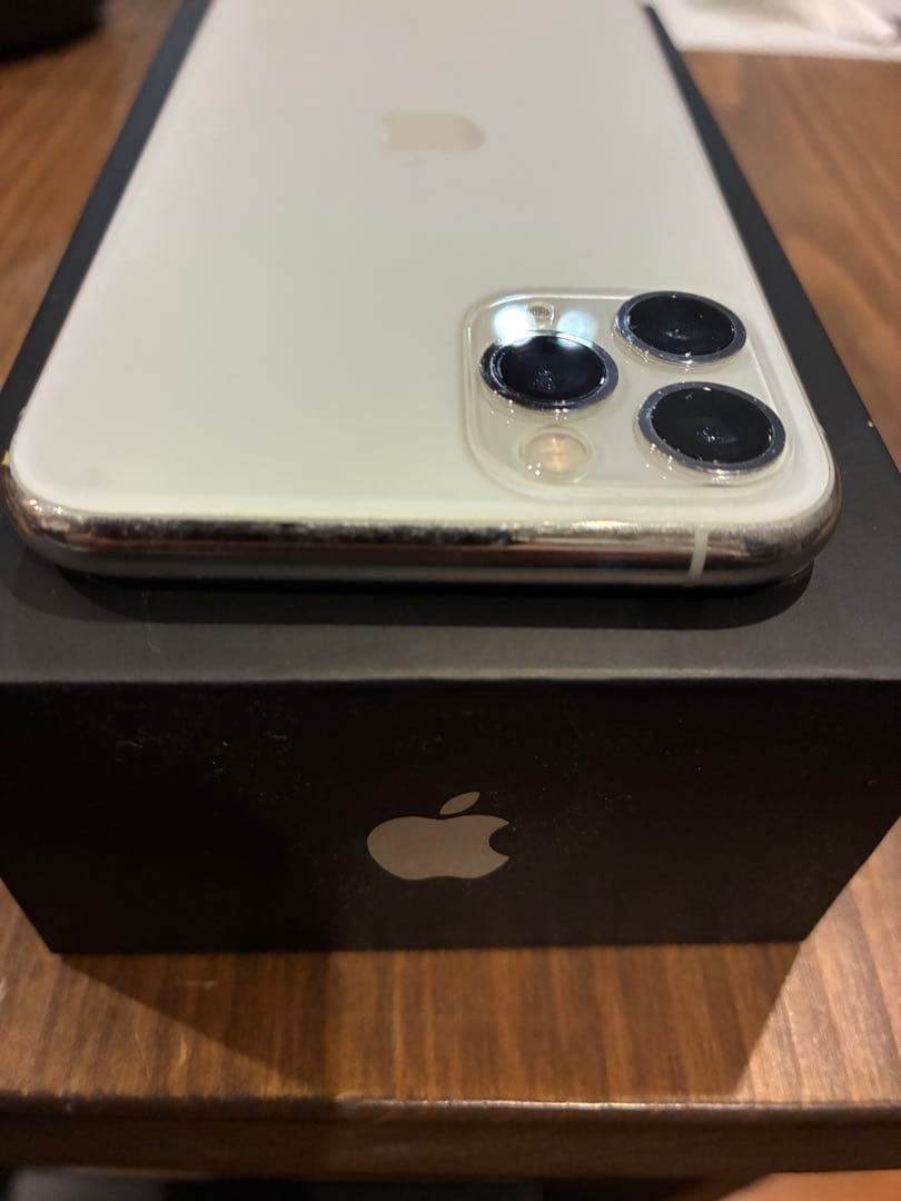 【格安】iPhone 11pro256G 本体　シルバー