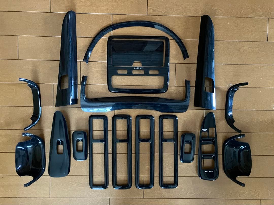 キャベツ　10系アルファード　木目調パネル（黒色）