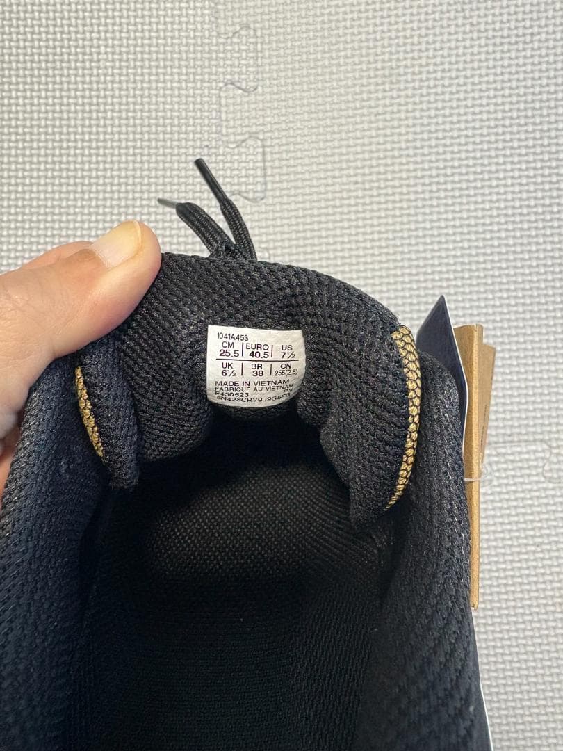 【値下げ】25.5cm アシックス BOSS 限定 ゲルレゾリューション9