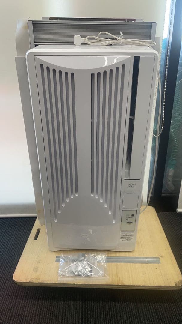 ★中古コイズミ ウィンドエアコン KAW-1921 冷房専用タイプ