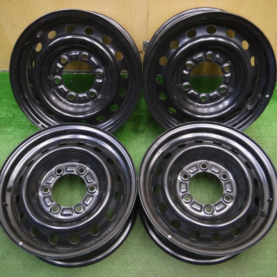 値下げ！！！！ ハイエースS-GL　新車外し　ホイール&ホイールキャップ