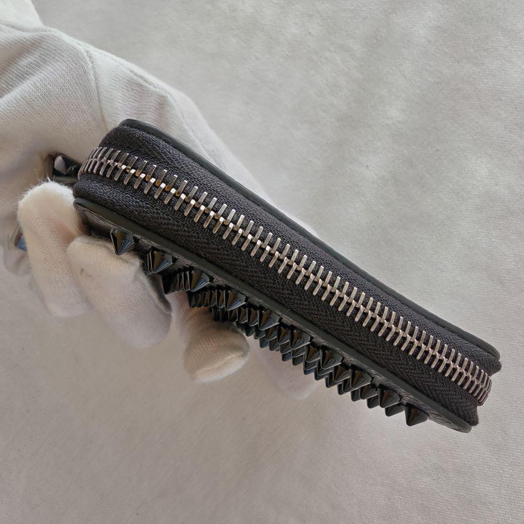 未使用級 クリスチャンルブタン ケース スタッズ レザー ブラック