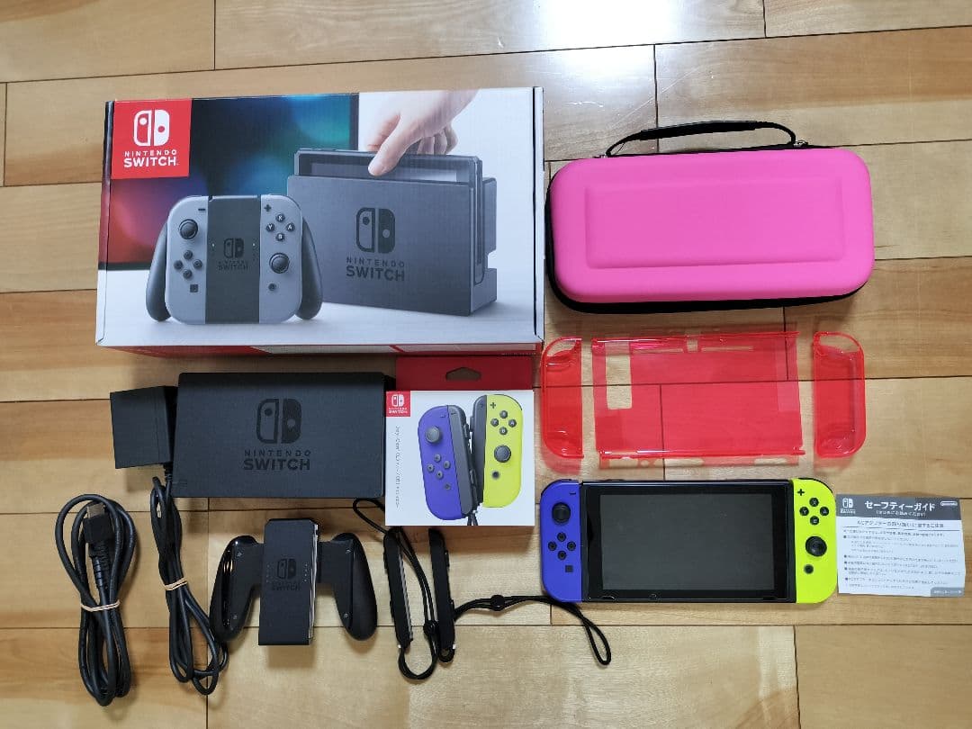 【美品】Nintendo Switch 本体 ＋カバー、ケース付き