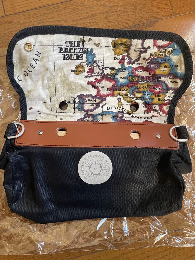 キャラダイス　90周年記念限定サドルバッグ