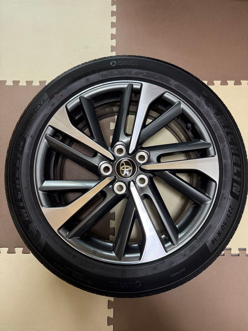 ⭐︎送料込み⭐︎トヨタ純正 カローラクロス Zグレード 18インチ アルミホイール