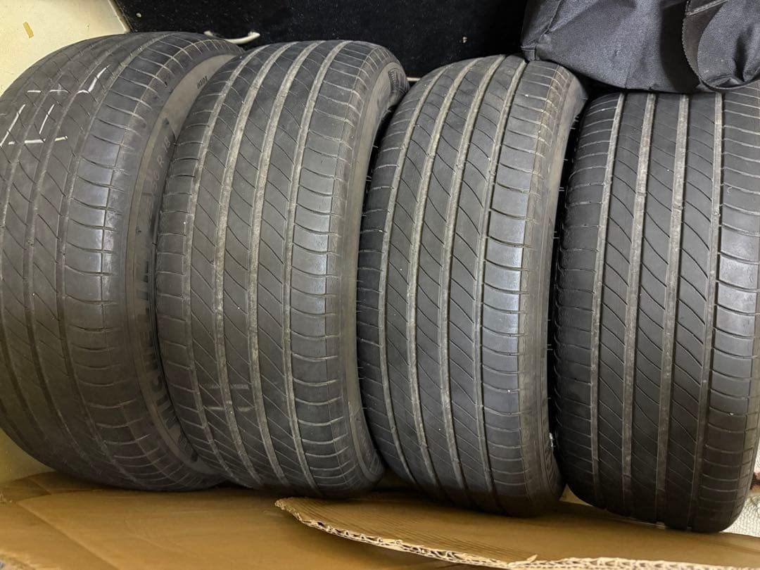 ⭐︎送料込み⭐︎トヨタ純正 カローラクロス Zグレード 18インチ アルミホイール