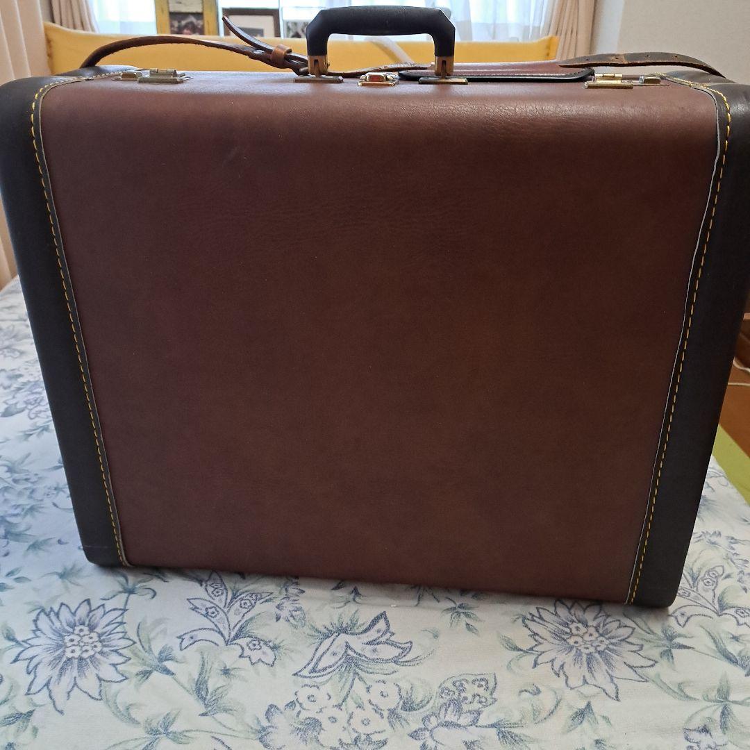 【美品】Italy製高級アコーディオンハードケース