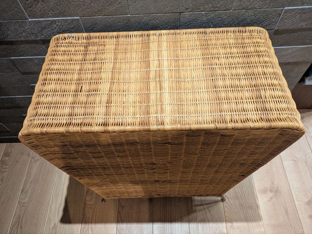 【ラタン家具】 ガラス扉付きキャビネット 飾り棚 北欧ナチュラル