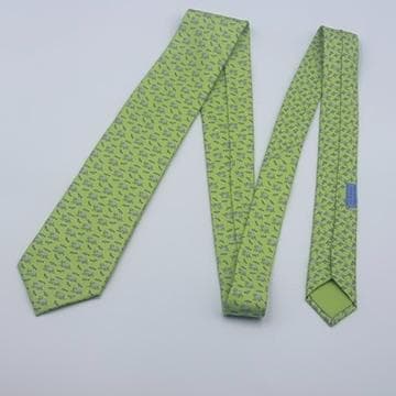 Hermesネクタイシルク　キャット＆バード柄 グリーン系 フランス製箱付き