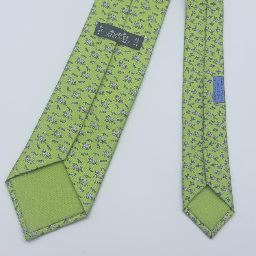 Hermesネクタイシルク　キャット＆バード柄 グリーン系 フランス製箱付き