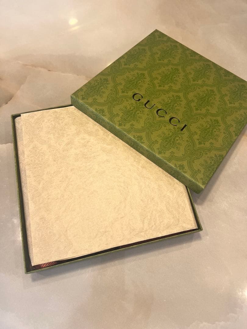 【新品箱付】GUCCIグッチ マフラーGGウール ラメジャカードピンク/ボルドー