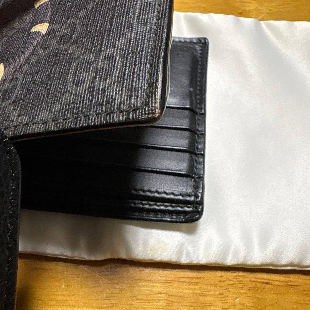 GUCCl 二つ折り財布( 箱　袋付き)