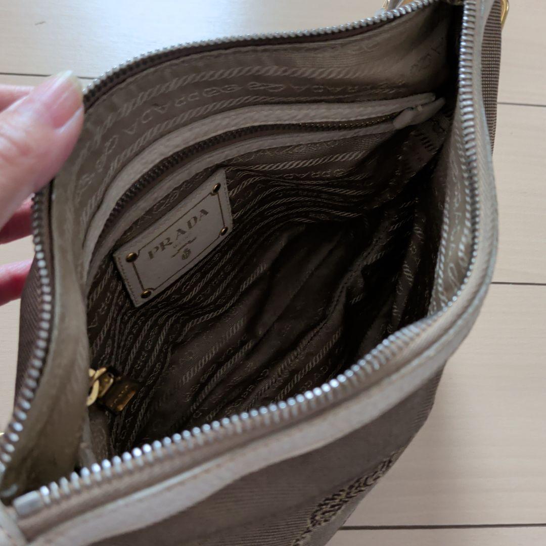 PRADA ショルダーバッグ ベージュ/ホワイト ID(ネーム)ケース付き