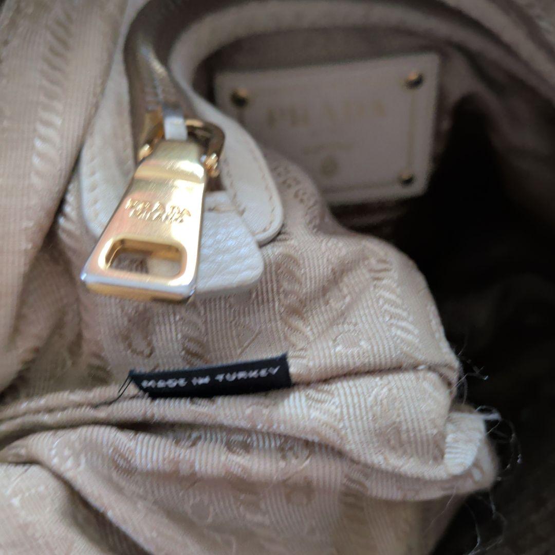 PRADA ショルダーバッグ ベージュ/ホワイト ID(ネーム)ケース付き