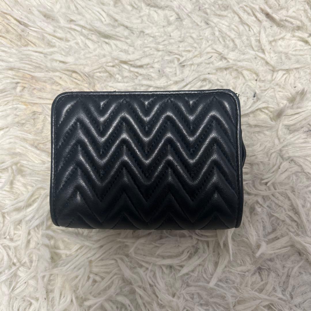 miu miu 二つ折り財布 黒
