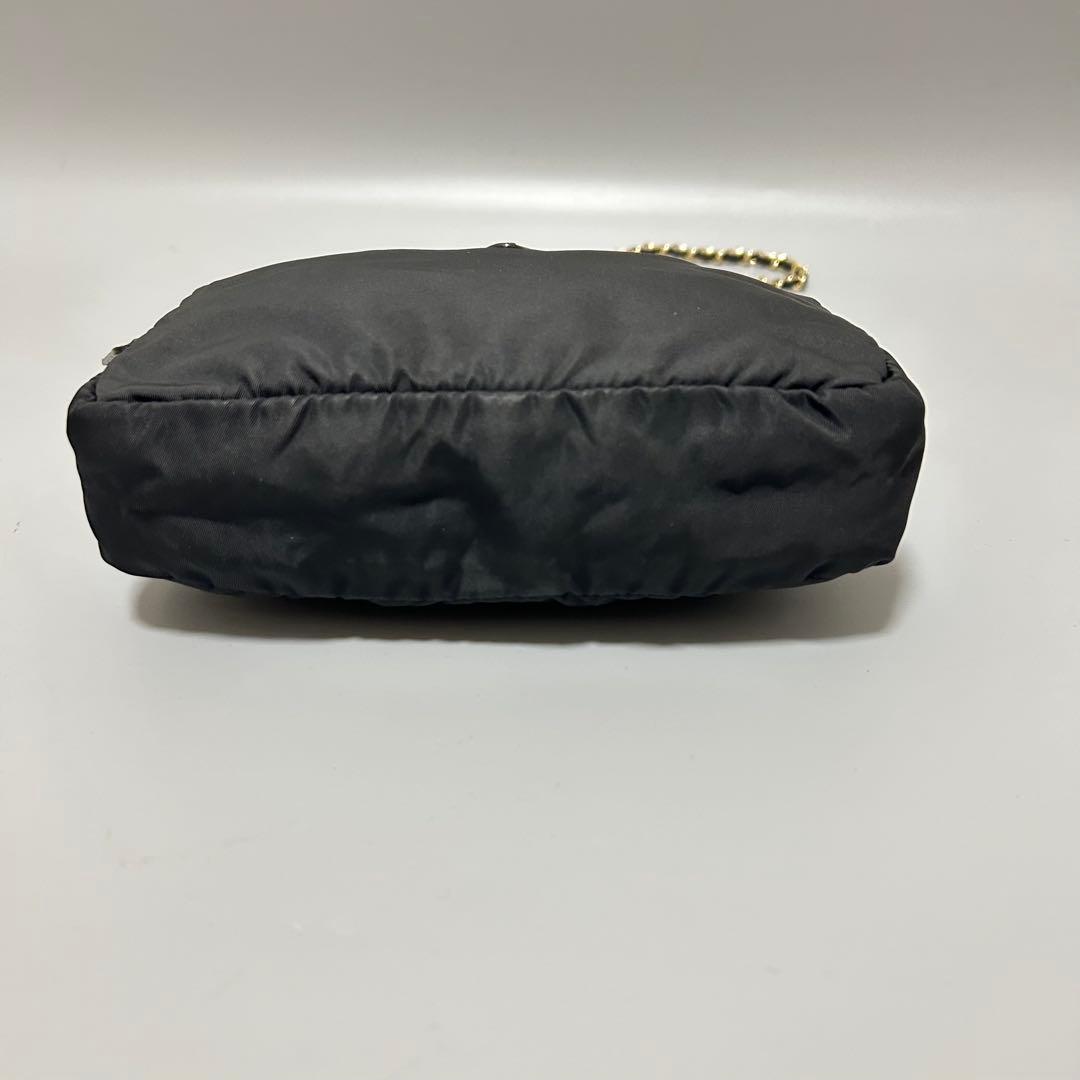 PRADA プラダ チェーン ショルダーバッグ カメラバッグ 三角プレート黒色