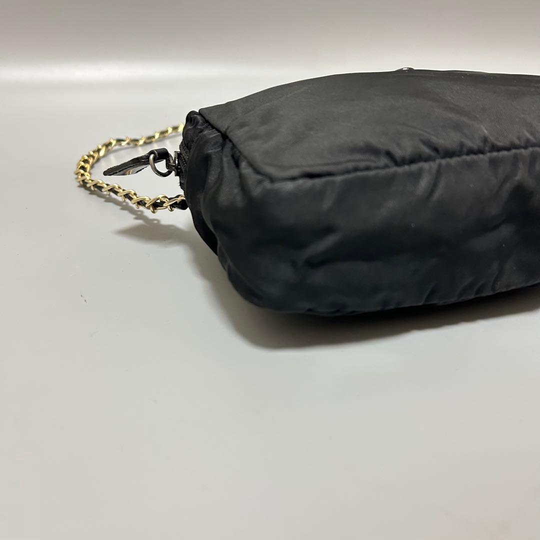 PRADA プラダ チェーン ショルダーバッグ カメラバッグ 三角プレート黒色