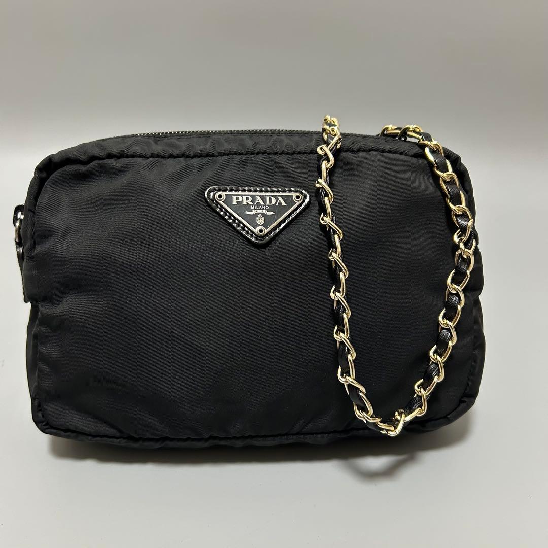PRADA プラダ チェーン ショルダーバッグ カメラバッグ 三角プレート黒色