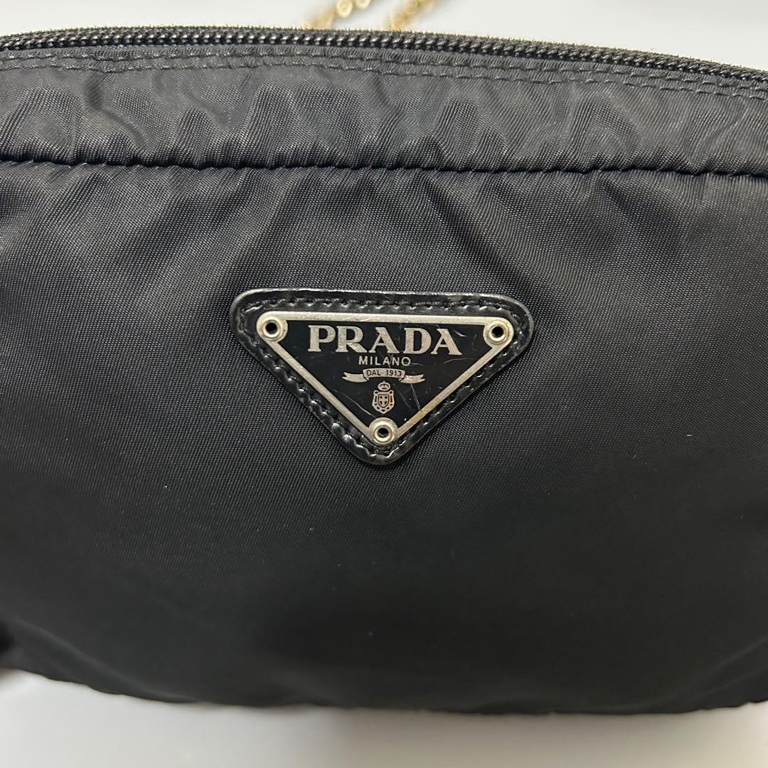 PRADA プラダ チェーン ショルダーバッグ カメラバッグ 三角プレート黒色