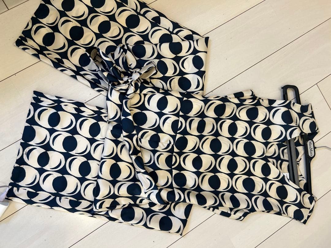 マックスマーラ　オールインワン　幾何学模様38サイズ