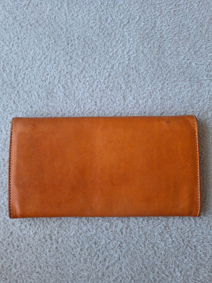 イルビゾンテ　ヌメ革　長財布