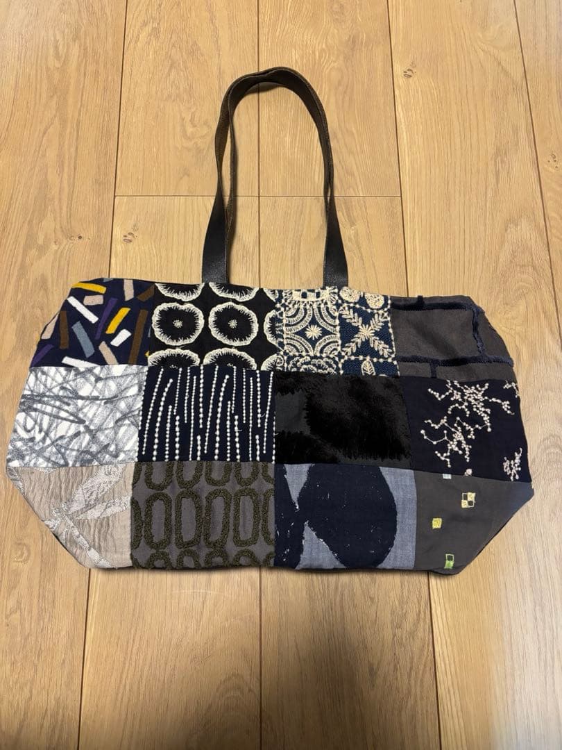 ミナペルホネン　mina perhonen ピースバック