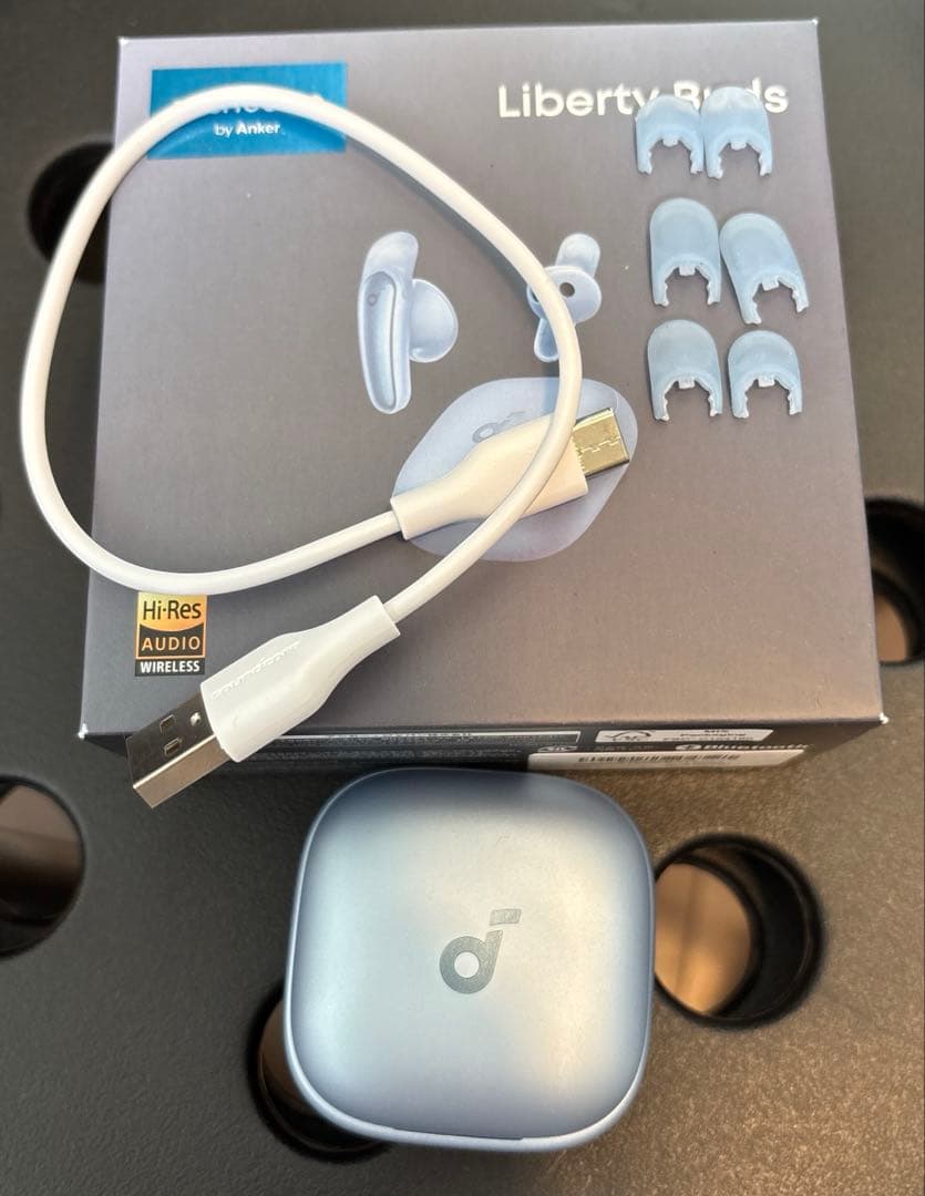 イヤホン Anker Soundcore Liberty Buds