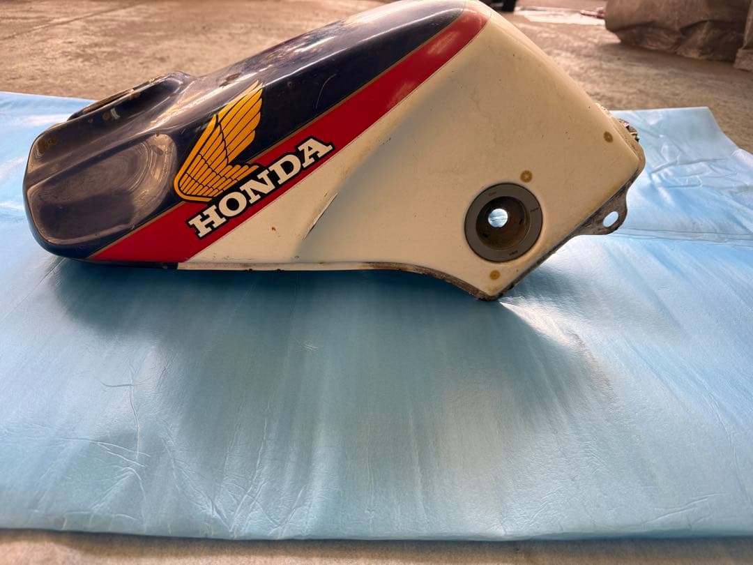 CBR400F オリジナルタンク　純正　塗り替え無し　当時物　デカール