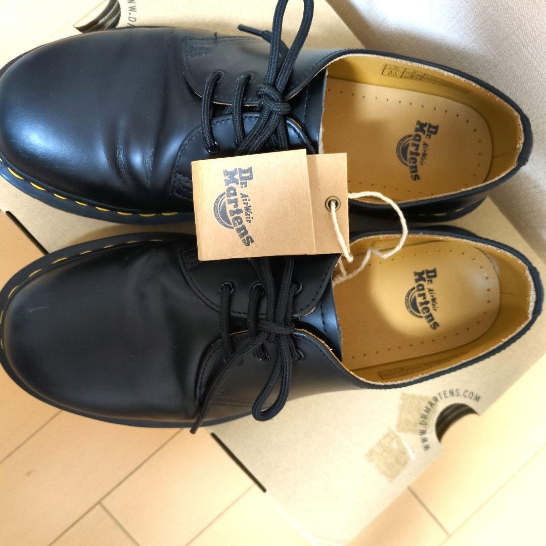 Dr. Martens UK7.３ホール.ブラックローファー