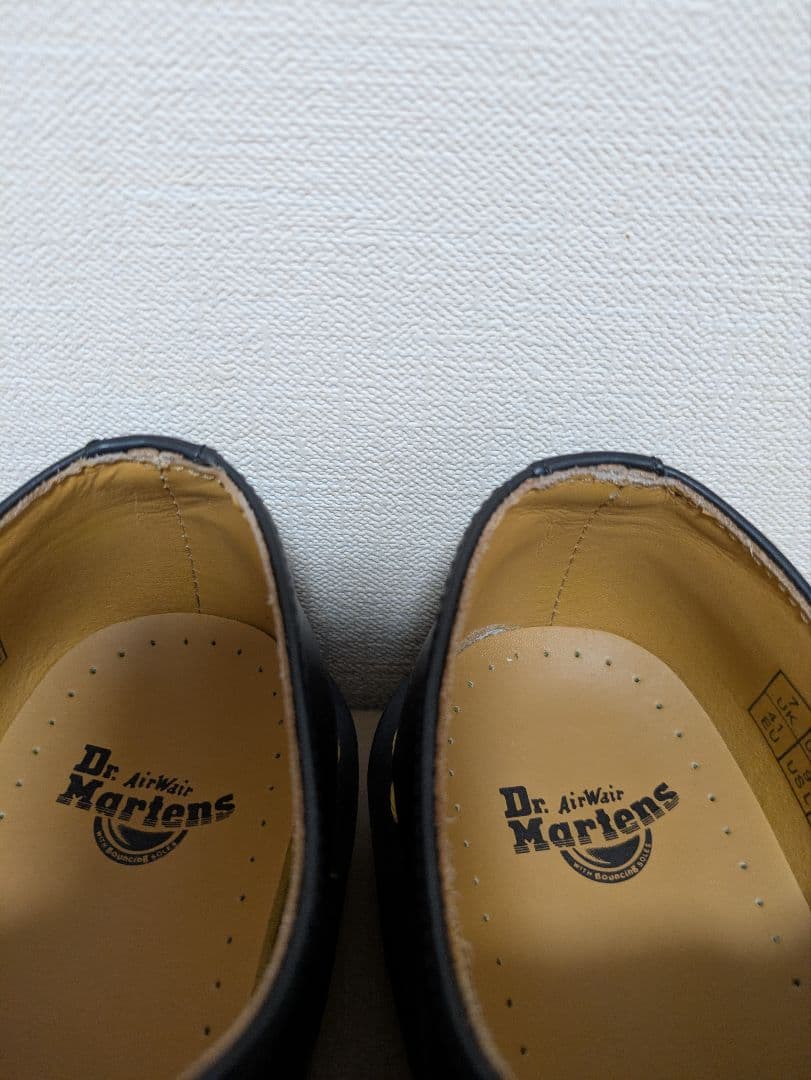 Dr. Martens UK7.３ホール.ブラックローファー