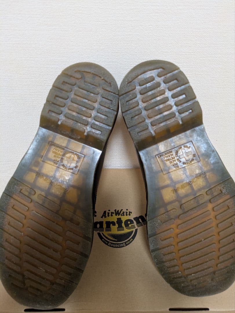 Dr. Martens UK7.３ホール.ブラックローファー