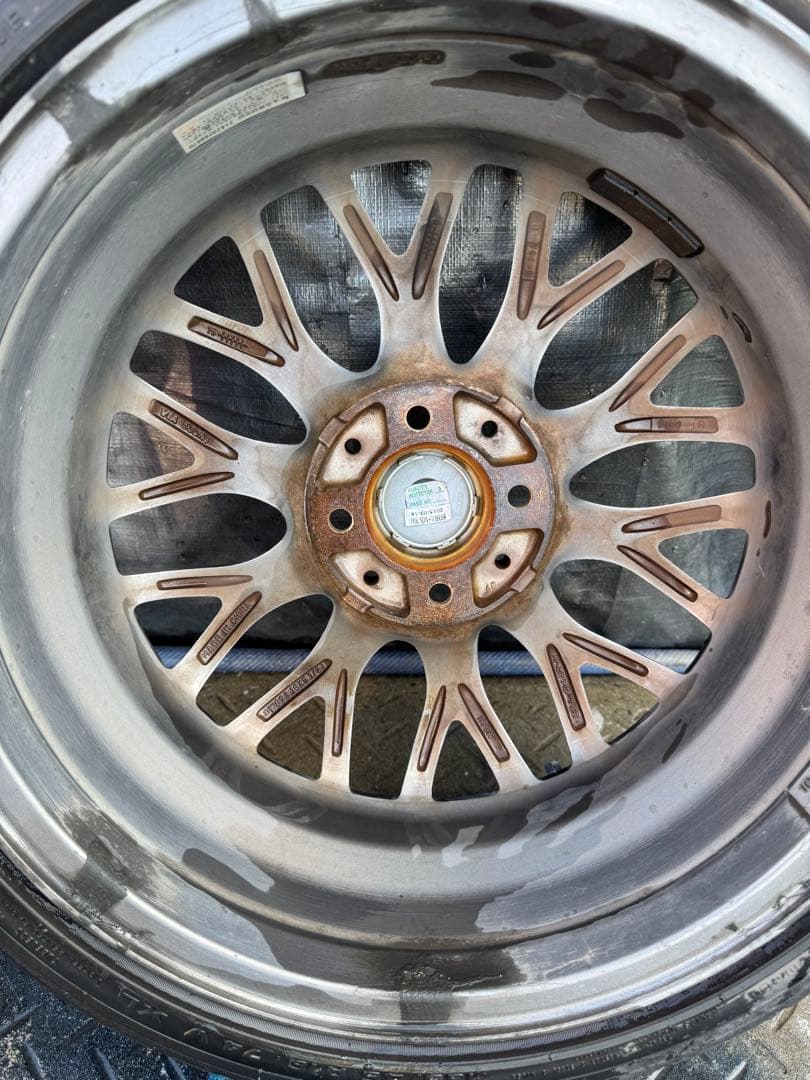 マルチフォルケッタ　ロクサーニマルチフォルケッタ　16インチ　軽自動車　タイヤ付