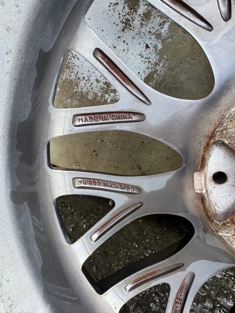 マルチフォルケッタ　ロクサーニマルチフォルケッタ　16インチ　軽自動車　タイヤ付