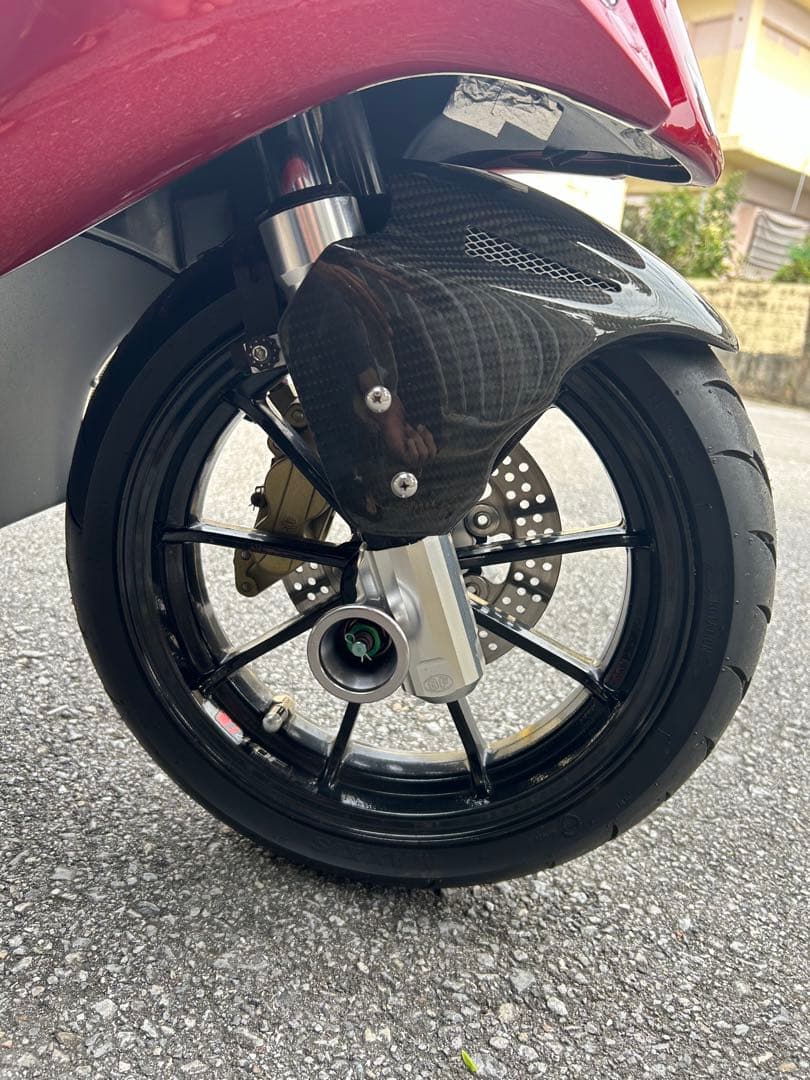 沖縄からアドレスＶ１２５シリーズ用カーボンフロントフェンダー油漢？