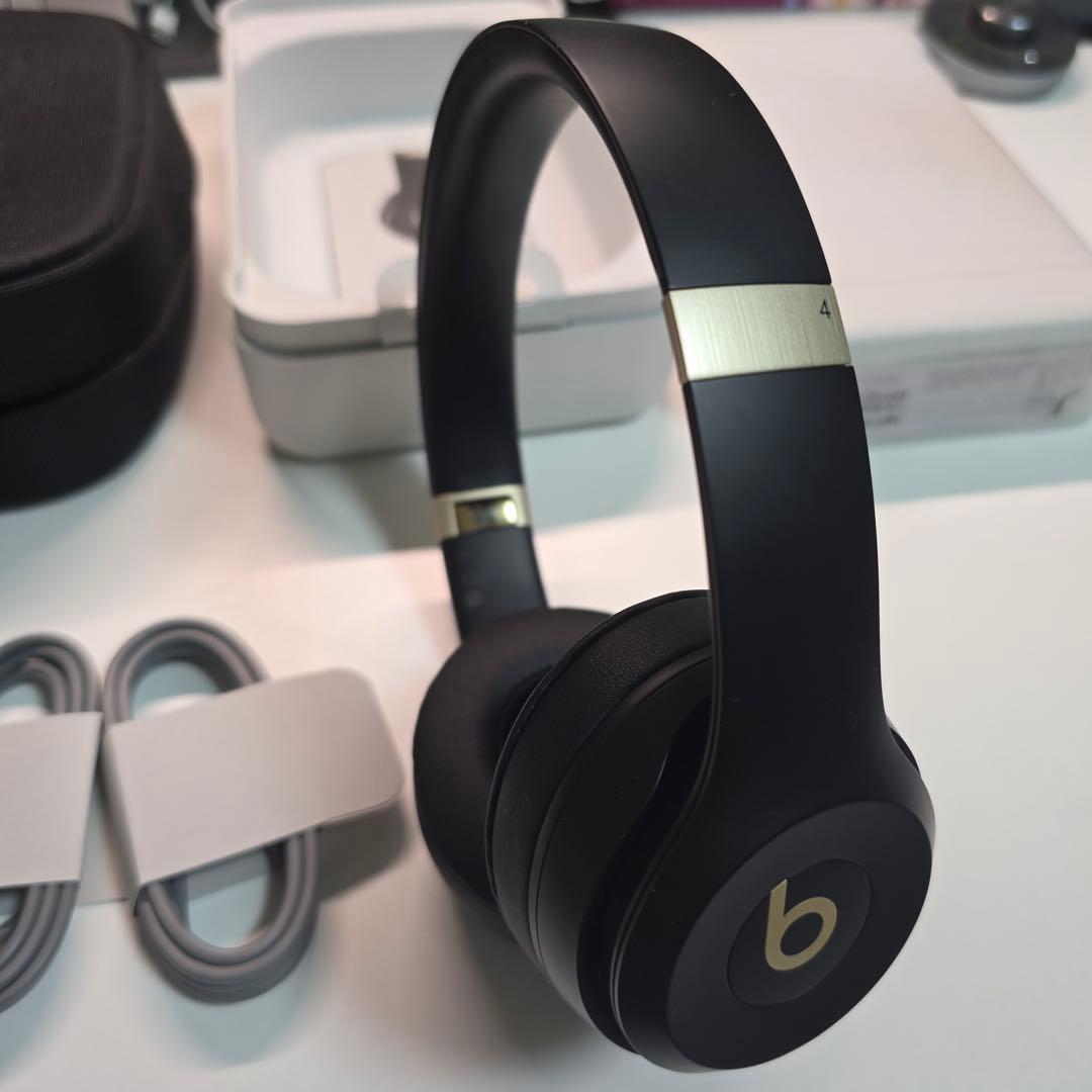 超美品 Beats Solo 4 ブラック ゴールド