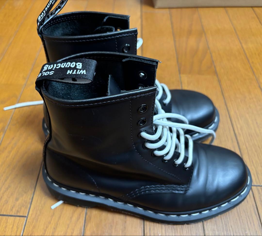 極美品！ドクターマーチン 8ホール ブーツ ホワイトステッチUK6 25cm