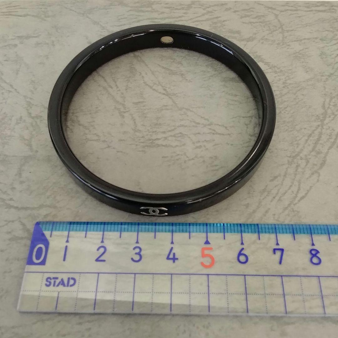 CHANEL　ココマークプラバングル　2011年モデル　　中古品