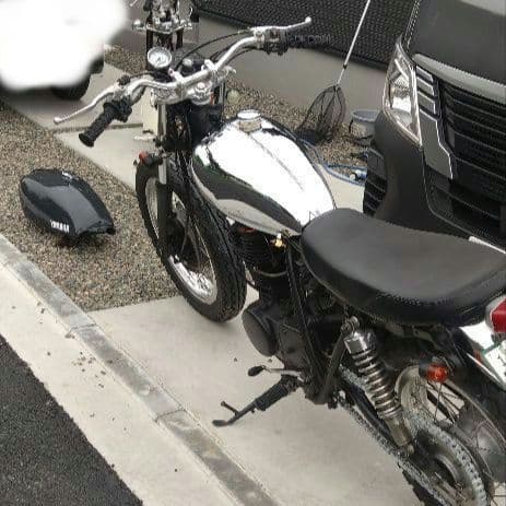 にょす ボンネビルタンク クロームメッキ仕上げ