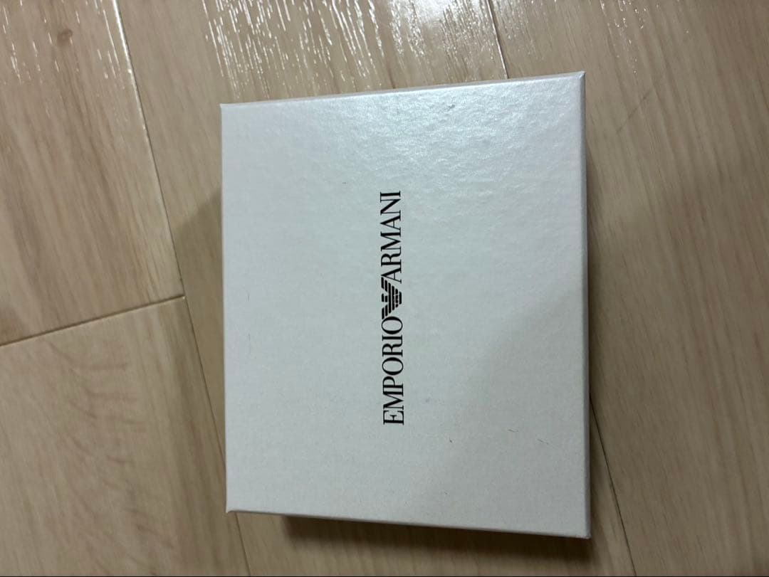 EMPORIO ARMANI 二つ折り財布 ブラック　新品未使用