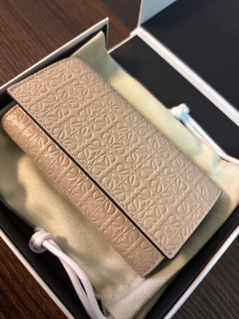 LOEWE ロエベ キーケース リピートアナグラム　ベージュ