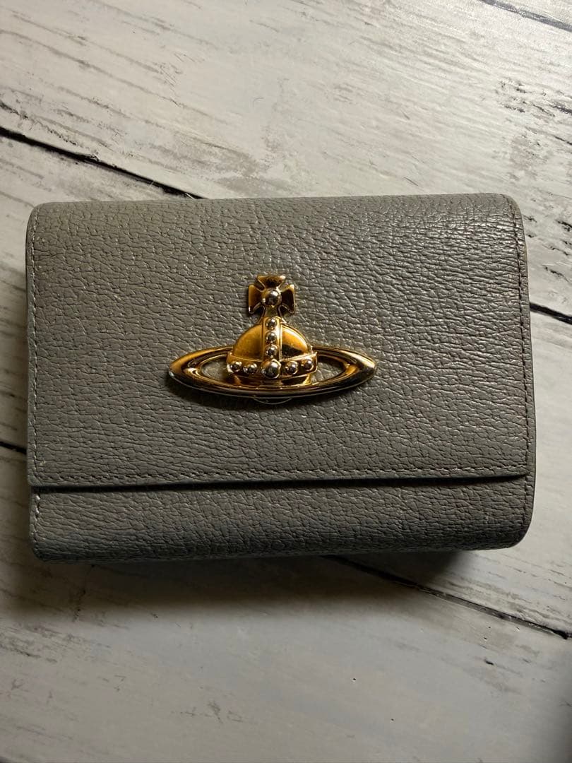 ヴィヴィアンウエストウッド グレー レザー 三つ折り財布