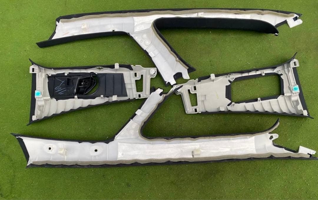 トヨタ アルファードヴェルファイア 30系 純正後期 Aピラートリム　セット