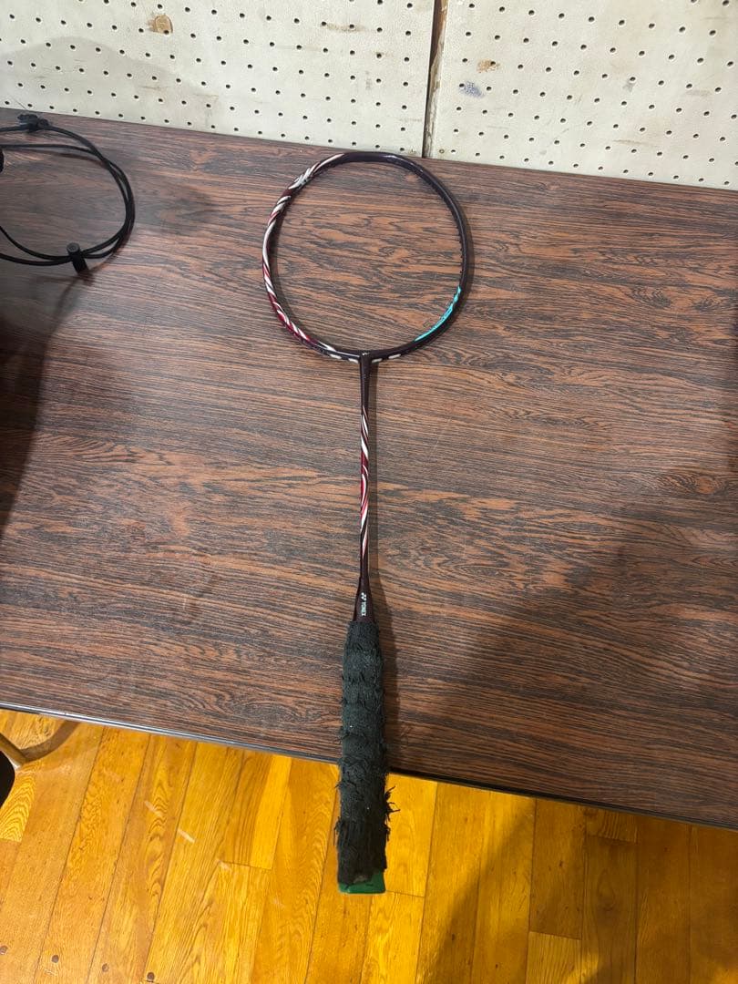 バドミントンラケット アストロクス100zz